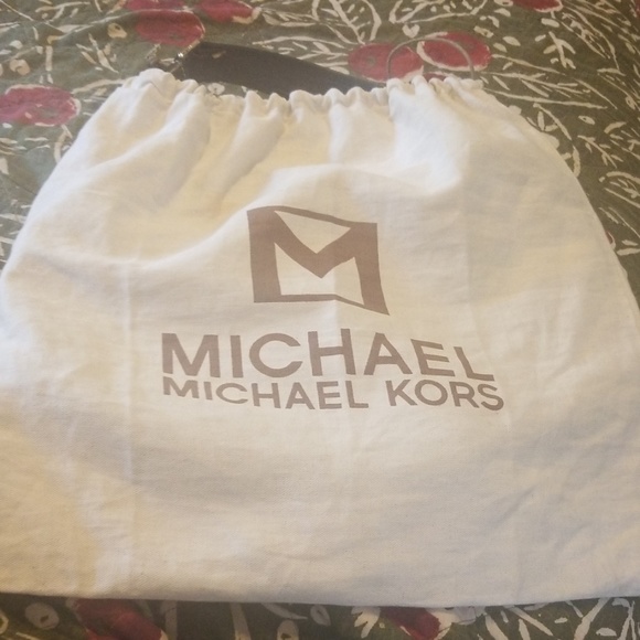 Michael Kors Beautiful Black Bag - Picture 1 of 6